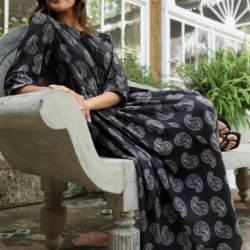Style02-01_598103a0-78e9-4cc1-946e-c5cf7a6ce6f9_575x.progressive Black And White Block Printed Dress