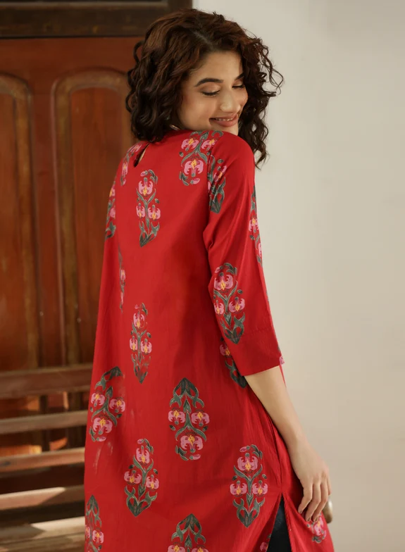 Round Neck Printed Half Sleeve Red Kurtha